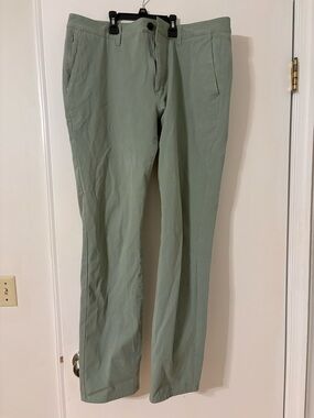Men's Sage Green Straight-Leg Chinos